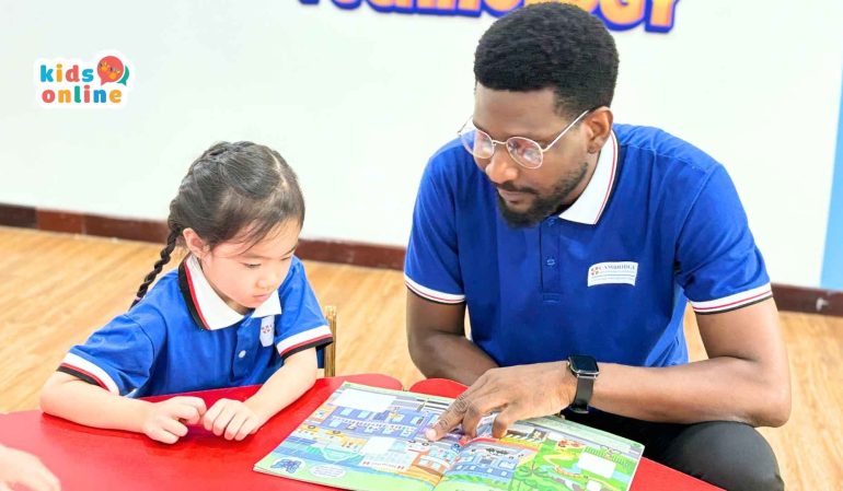 STEM và AI - Hành trình giáo dục sáng tạo của PhamSchool